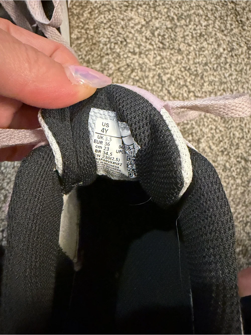Girls Nike sneakers size 4